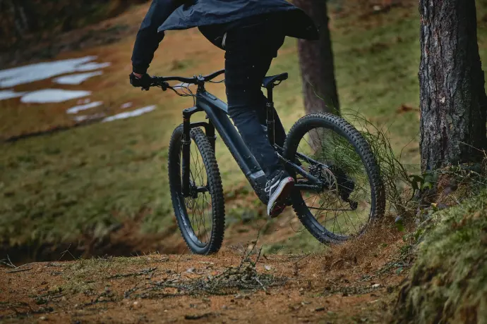 Cyclist in Mountain Bike
